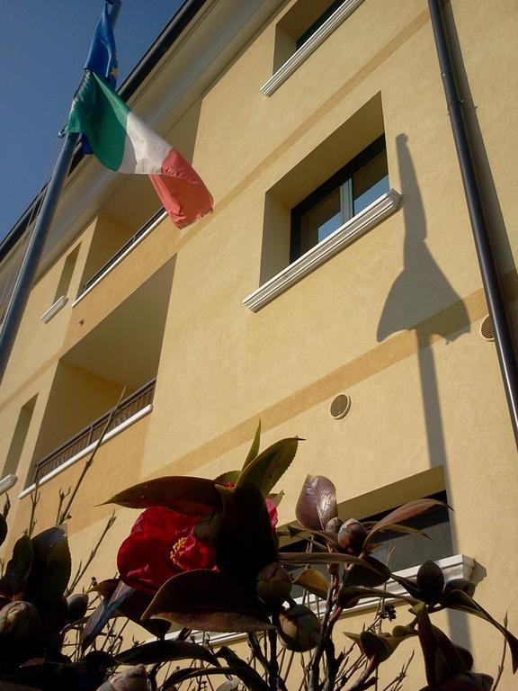 Albergo Al Portico Azzano Decimo Exterior foto